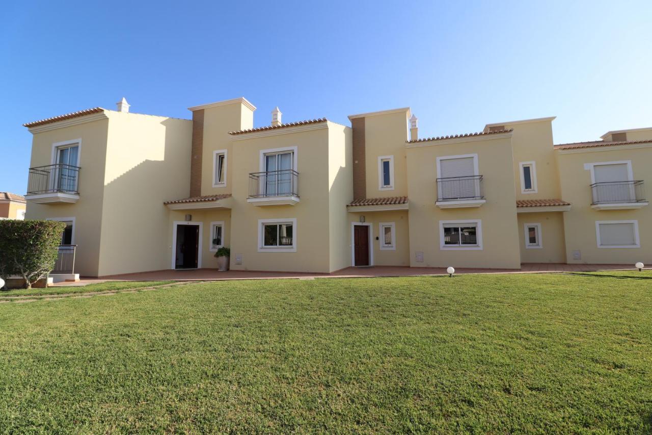 3-bed Townhouse With Pool In Balaia Ferienhaus *