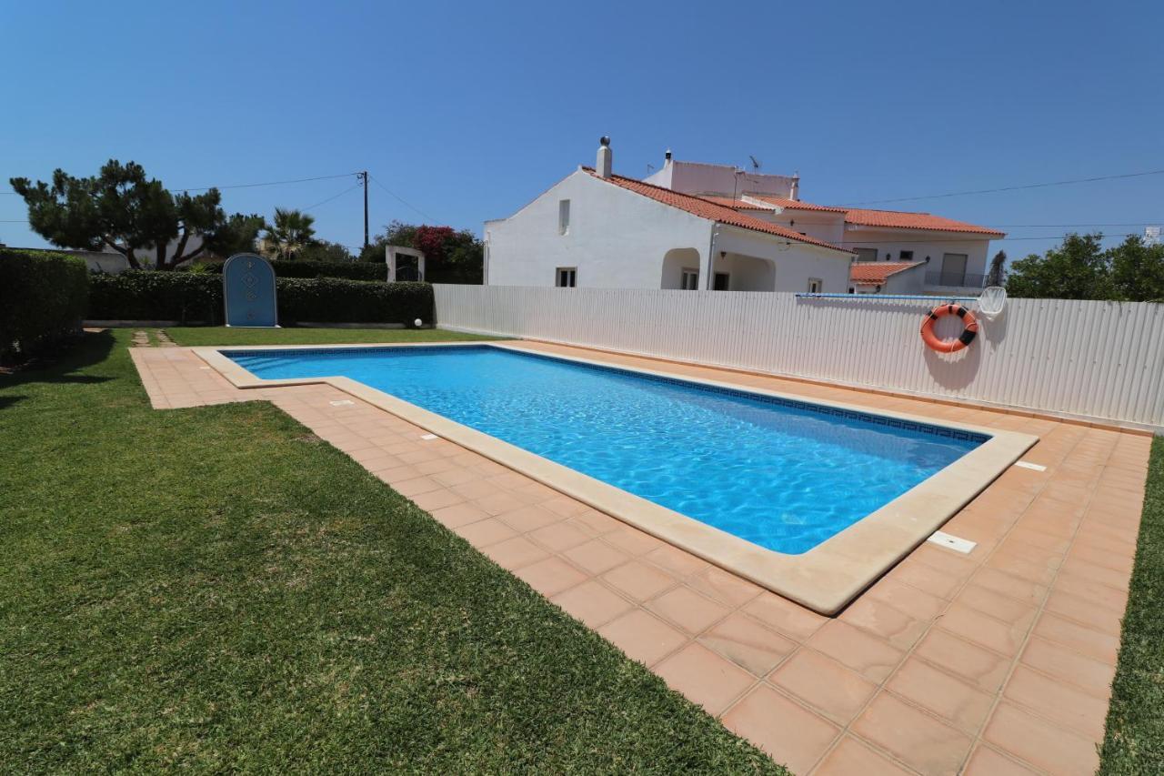 3-bed Townhouse With Pool In Balaia Ferienhaus
