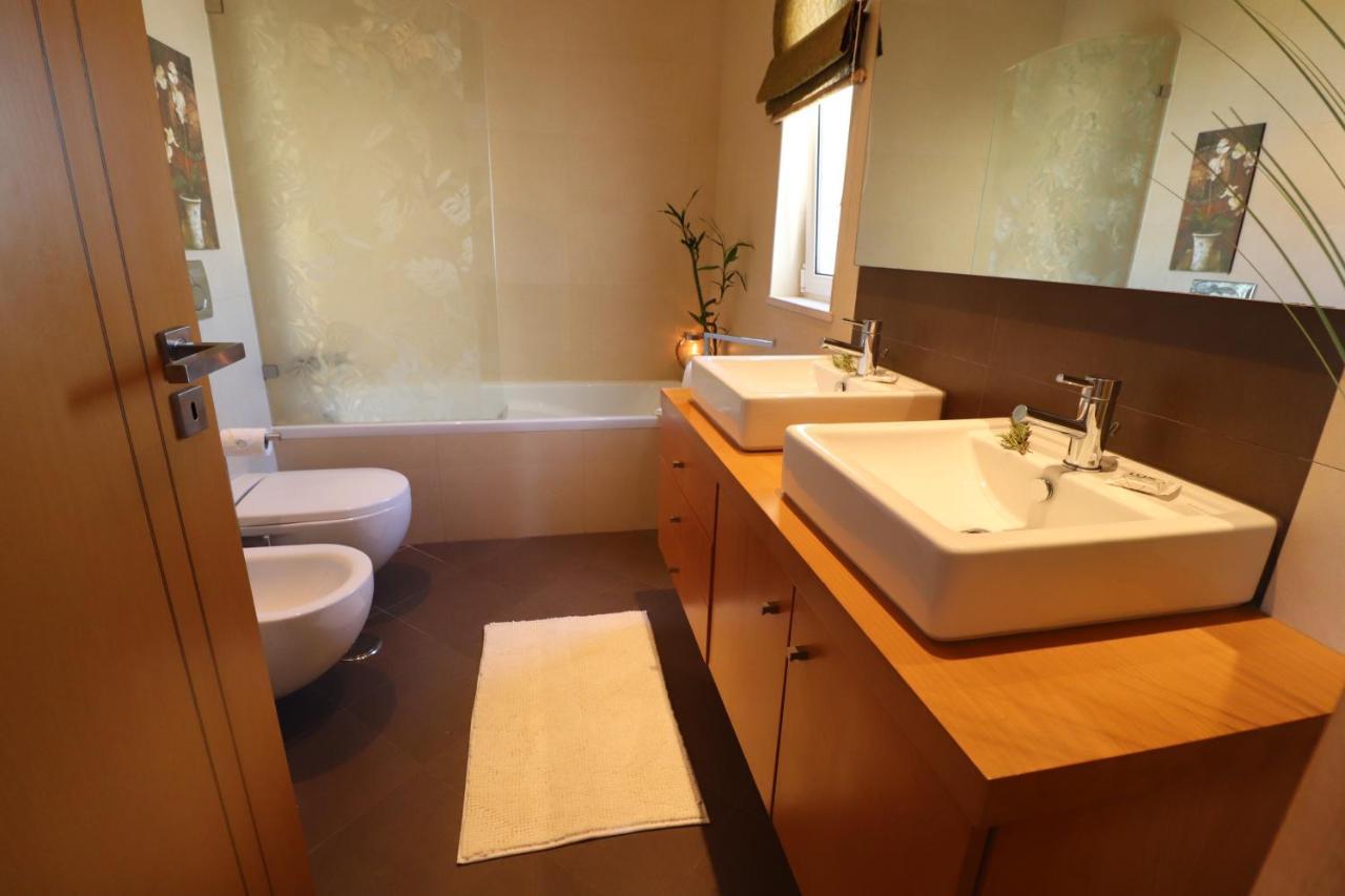 Ferienhaus 3-bed Townhouse With Pool In Balaia *